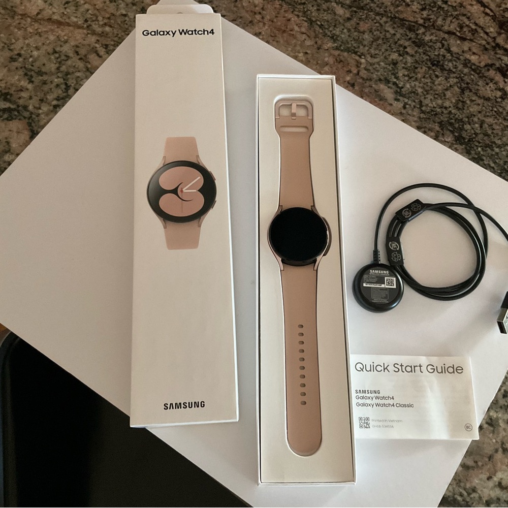 Samsung Galaxy Watch 4- 40mm Gold Kit/Pink Gold R865U